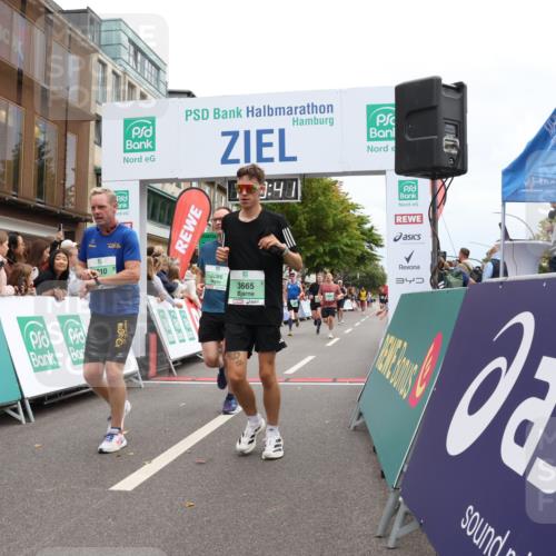 21.09.2025 - PSD Bank Halbmarathon Strokosch-Dieckow http://msf.ph/oto/8919037 21.09.2025 11:50:04 Ziel 1010, 1221, 1328, 2056, 2257, 2677, 3086, 3665, 3941 meine-sportfotos.de
