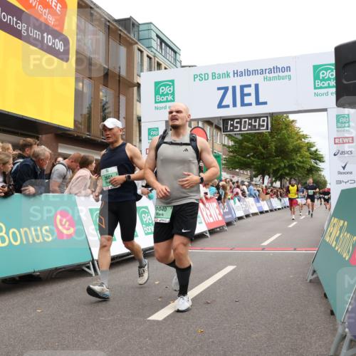 21.09.2025 - PSD Bank Halbmarathon Strokosch-Dieckow http://msf.ph/oto/8919076 21.09.2025 11:50:12 Ziel 1040, 1328, 2056, 2387, 2601, 3941, 4002 meine-sportfotos.de