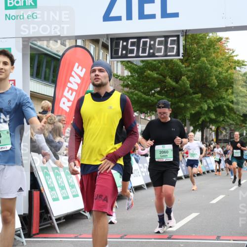 21.09.2025 - PSD Bank Halbmarathon Strokosch-Dieckow http://msf.ph/oto/8919105 21.09.2025 11:50:19 Ziel 1059, 2060, 2334, 2387, 2414, 2455, 3932, 4002 meine-sportfotos.de