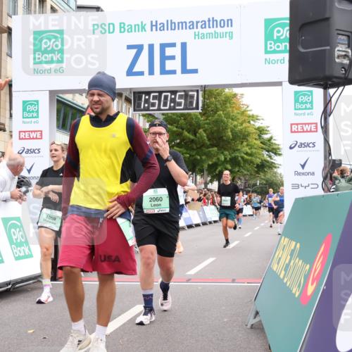 21.09.2025 - PSD Bank Halbmarathon Strokosch-Dieckow http://msf.ph/oto/8919113 21.09.2025 11:50:20 Ziel 1059, 2060, 2334, 2387, 2414, 2455, 3932, 4002 meine-sportfotos.de