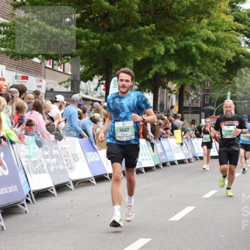 21.09.2025 - PSD Bank Halbmarathon Strokosch-Dieckow http://msf.ph/oto/8919193 21.09.2025 11:50:35 Ziel 1231, 1580, 2205, 2245, 2571, 3937 meine-sportfotos.de