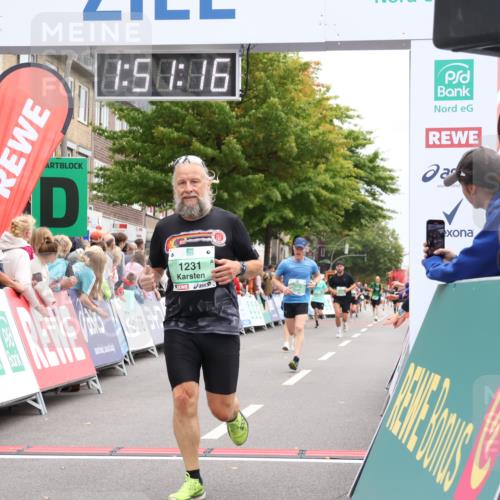 21.09.2025 - PSD Bank Halbmarathon Strokosch-Dieckow http://msf.ph/oto/8919211 21.09.2025 11:50:39 Ziel 1231, 2571, 2572, 2811, 3937 meine-sportfotos.de