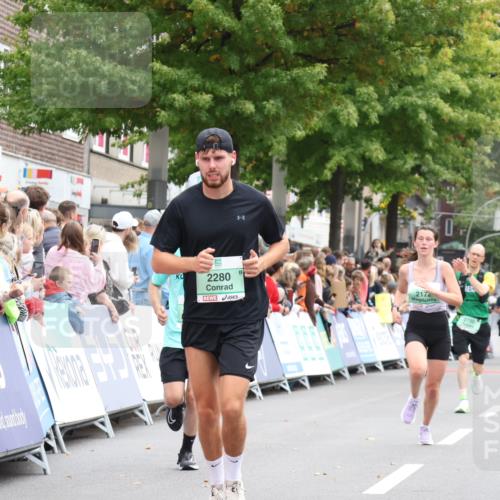 21.09.2025 - PSD Bank Halbmarathon Strokosch-Dieckow http://msf.ph/oto/8919240 21.09.2025 11:50:46 Ziel 1231, 2172, 2280, 2572, 2811, 2934 meine-sportfotos.de