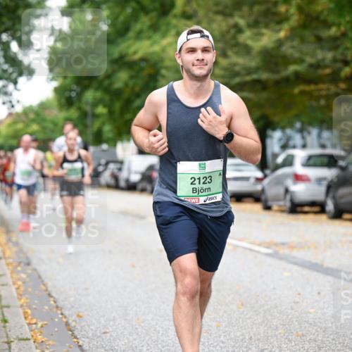 21.09.2025 - PSD Bank Halbmarathon Dr. Thomas Lammeyer http://msf.ph/oto/8919291 21.09.2025 10:37:19 Laufen 2123 meine-sportfotos.de