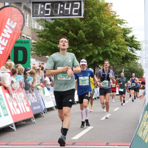 21.09.2025 - PSD Bank Halbmarathon Strokosch-Dieckow http://msf.ph/oto/8919353 21.09.2025 11:51:06 Ziel 1039, 1226, 1720, 2177, 2256, 2331, 2437, 2559, 2620, 3649 meine-sportfotos.de