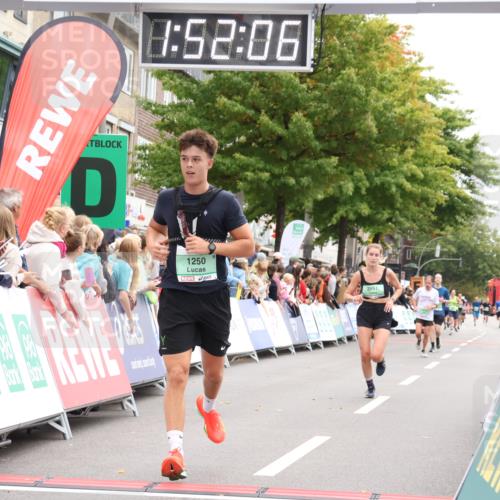 21.09.2025 - PSD Bank Halbmarathon Strokosch-Dieckow http://msf.ph/oto/8919439 21.09.2025 11:51:29 Ziel 1250, 1537, 2295, 2402, 2951 meine-sportfotos.de
