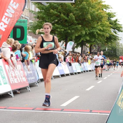 21.09.2025 - PSD Bank Halbmarathon Strokosch-Dieckow http://msf.ph/oto/8919450 21.09.2025 11:51:32 Ziel 1250, 1413, 2295, 2402, 2951 meine-sportfotos.de