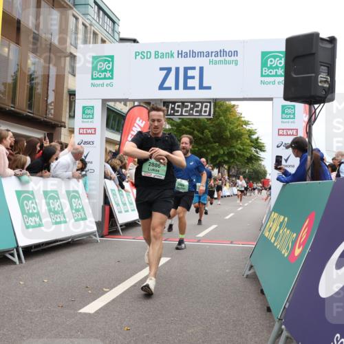 21.09.2025 - PSD Bank Halbmarathon Strokosch-Dieckow http://msf.ph/oto/8919514 21.09.2025 11:51:52 Ziel 1150, 1375, 1581, 1619, 2163, 2382, 2476, 2539, 2638, 2886, 2988 meine-sportfotos.de