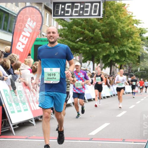 21.09.2025 - PSD Bank Halbmarathon Strokosch-Dieckow http://msf.ph/oto/8919525 21.09.2025 11:51:53 Ziel 1375, 1581, 1619, 2163, 2169, 2382, 2476, 2539, 2886, 2988 meine-sportfotos.de