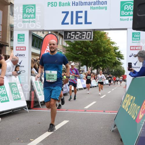 21.09.2025 - PSD Bank Halbmarathon Strokosch-Dieckow http://msf.ph/oto/8919528 21.09.2025 11:51:54 Ziel 1375, 1581, 1619, 2163, 2169, 2382, 2476, 2539, 2886, 2988 meine-sportfotos.de
