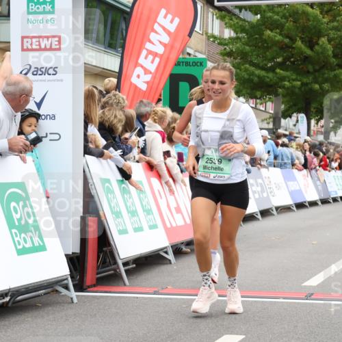 21.09.2025 - PSD Bank Halbmarathon Strokosch-Dieckow http://msf.ph/oto/8919545 21.09.2025 11:51:57 Ziel 1581, 1619, 2169, 2382, 2476, 2539, 2886, 2988 meine-sportfotos.de