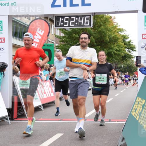 21.09.2025 - PSD Bank Halbmarathon Strokosch-Dieckow http://msf.ph/oto/8919566 21.09.2025 11:52:09 Ziel 1186, 1478, 2066, 2239, 2302, 3416, 4004 meine-sportfotos.de
