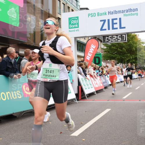 21.09.2025 - PSD Bank Halbmarathon Strokosch-Dieckow http://msf.ph/oto/8919606 21.09.2025 11:52:20 Ziel 1508, 2087, 2239, 2554, 2844, 2917, 3044, 3141 meine-sportfotos.de