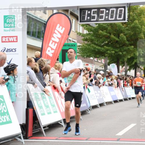 21.09.2025 - PSD Bank Halbmarathon Strokosch-Dieckow http://msf.ph/oto/8919628 21.09.2025 11:52:23 Ziel 1508, 2087, 2492, 2512, 2554, 2844, 2917, 3044, 3141 meine-sportfotos.de