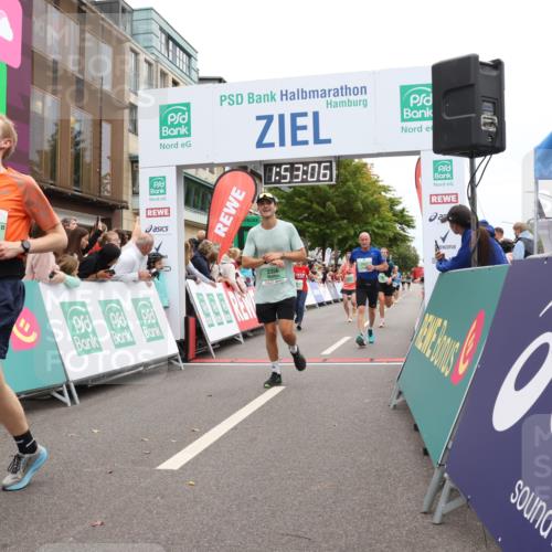 21.09.2025 - PSD Bank Halbmarathon Strokosch-Dieckow http://msf.ph/oto/8919661 21.09.2025 11:52:29 Ziel 1506, 1600, 2327, 2356, 2375, 2492, 2512, 2554, 2654, 2835, 2917 meine-sportfotos.de