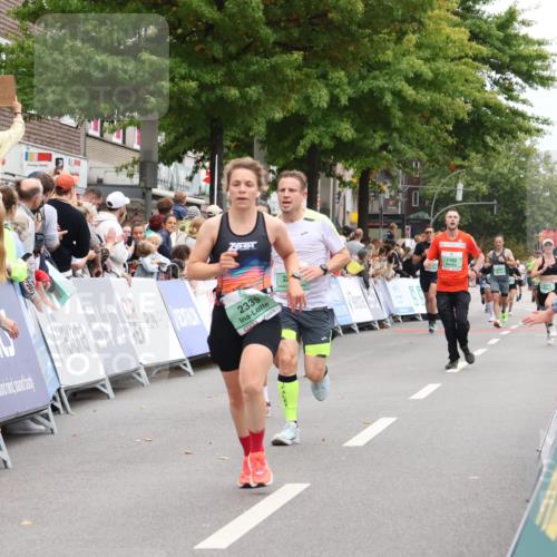 21.09.2025 - PSD Bank Halbmarathon Strokosch-Dieckow http://msf.ph/oto/8919741 21.09.2025 11:52:59 Ziel 2228, 2301, 2305, 2339 meine-sportfotos.de