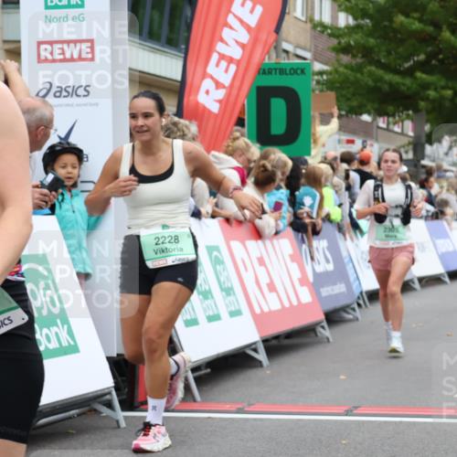 21.09.2025 - PSD Bank Halbmarathon Strokosch-Dieckow http://msf.ph/oto/8919763 21.09.2025 11:53:02 Ziel 1102, 1298, 2228, 2301, 2305, 2339 meine-sportfotos.de