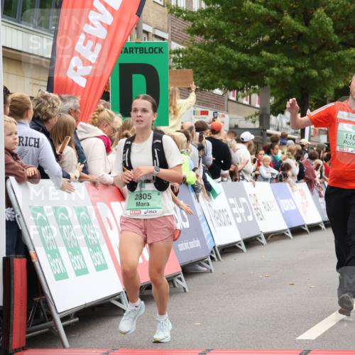 21.09.2025 - PSD Bank Halbmarathon Strokosch-Dieckow http://msf.ph/oto/8919766 21.09.2025 11:53:03 Ziel 1102, 1298, 2228, 2301, 2305, 2339 meine-sportfotos.de