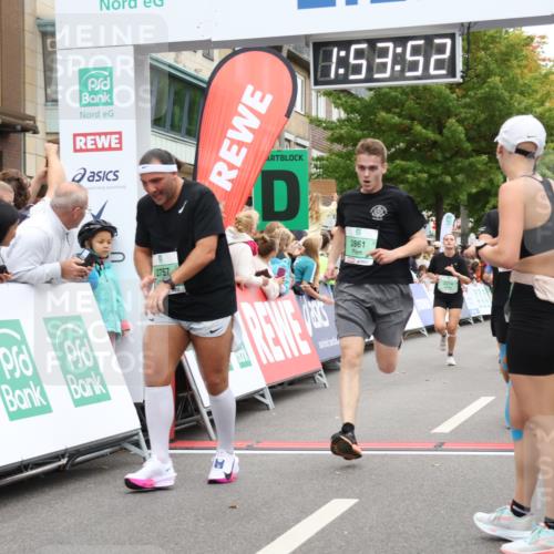 21.09.2025 - PSD Bank Halbmarathon Strokosch-Dieckow http://msf.ph/oto/8919804 21.09.2025 11:53:15 Ziel 1297, 1647, 2254, 2374, 2404, 2459, 2515, 2757, 2813, 2861, 3967 meine-sportfotos.de