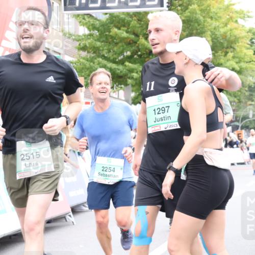 21.09.2025 - PSD Bank Halbmarathon Strokosch-Dieckow http://msf.ph/oto/8919828 21.09.2025 11:53:19 Ziel 1297, 2219, 2254, 2374, 2404, 2427, 2459, 2515, 2757, 2813, 2861 meine-sportfotos.de