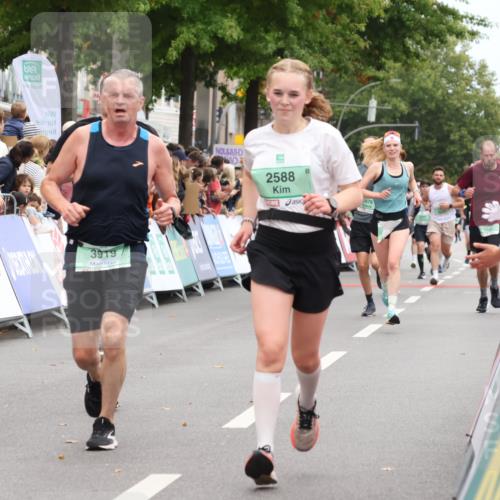 21.09.2025 - PSD Bank Halbmarathon Strokosch-Dieckow http://msf.ph/oto/8919870 21.09.2025 11:53:29 Ziel 1079, 2427, 2588, 2871, 3919, 4050 meine-sportfotos.de