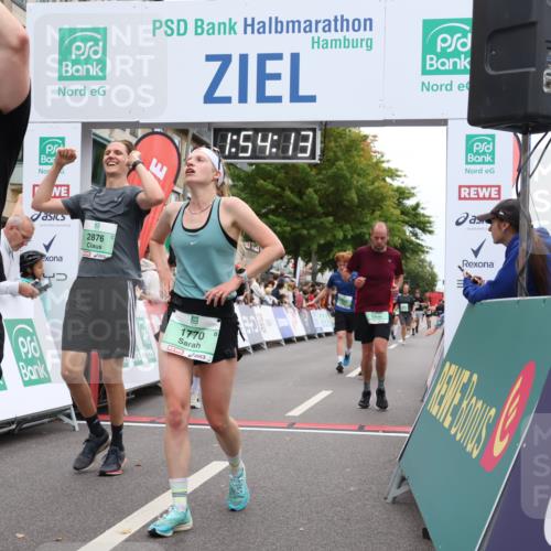 21.09.2025 - PSD Bank Halbmarathon Strokosch-Dieckow http://msf.ph/oto/8919905 21.09.2025 11:53:36 Ziel 1254, 1366, 1770, 2246, 2552, 2588, 2876, 2947, 3919, 4050 meine-sportfotos.de