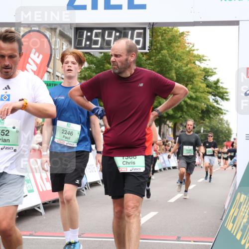 21.09.2025 - PSD Bank Halbmarathon Strokosch-Dieckow http://msf.ph/oto/8919916 21.09.2025 11:53:40 Ziel 1254, 1366, 1724, 1770, 2246, 2309, 2552, 2625, 2804, 2876, 2947, 3901, 4050 meine-sportfotos.de