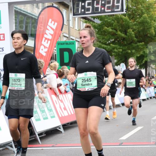 21.09.2025 - PSD Bank Halbmarathon Strokosch-Dieckow http://msf.ph/oto/8919971 21.09.2025 11:53:52 Ziel 1396, 1572, 1752, 2199, 2401, 2537, 2545, 2687, 2805, 2991, 3901, 3997 meine-sportfotos.de