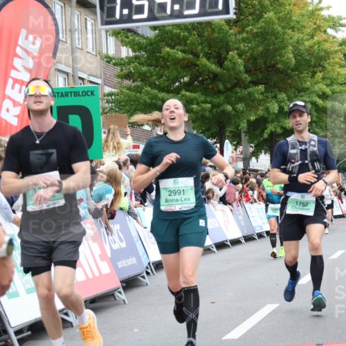 21.09.2025 - PSD Bank Halbmarathon Strokosch-Dieckow http://msf.ph/oto/8919993 21.09.2025 11:53:54 Ziel 1396, 1572, 1752, 2304, 2401, 2537, 2545, 2805, 2991, 3997 meine-sportfotos.de