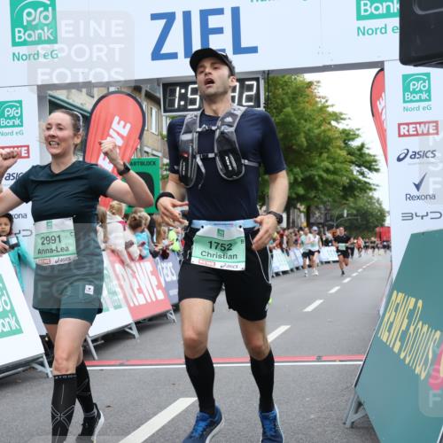 21.09.2025 - PSD Bank Halbmarathon Strokosch-Dieckow http://msf.ph/oto/8920017 21.09.2025 11:53:56 Ziel 1396, 1572, 1752, 2304, 2545, 2805, 2991, 3997 meine-sportfotos.de