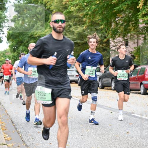 21.09.2025 - PSD Bank Halbmarathon Dr. Thomas Lammeyer http://msf.ph/oto/8920136 21.09.2025 10:38:45 Laufen 180, 2232, 13, 1248, 1227 meine-sportfotos.de