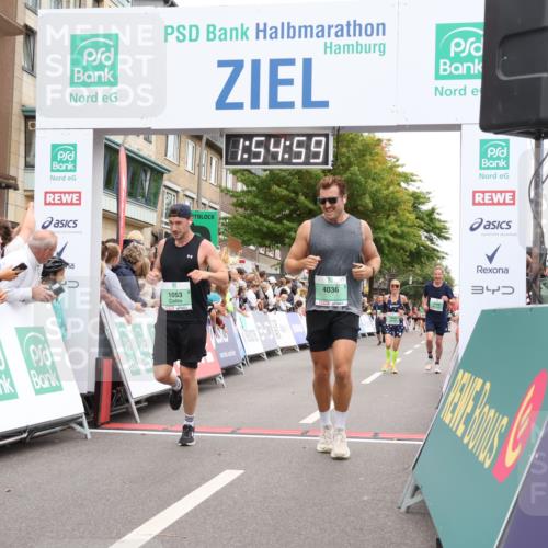 21.09.2025 - PSD Bank Halbmarathon Strokosch-Dieckow http://msf.ph/oto/8920219 21.09.2025 11:54:22 Ziel 1053, 1633, 1772, 2300, 2318, 2658, 2848, 4036 meine-sportfotos.de