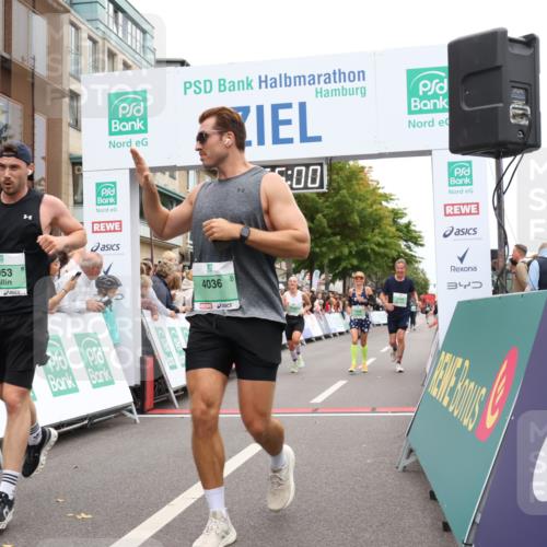 21.09.2025 - PSD Bank Halbmarathon Strokosch-Dieckow http://msf.ph/oto/8920235 21.09.2025 11:54:24 Ziel 1053, 1633, 1772, 2300, 2318, 2658, 2848, 4036 meine-sportfotos.de