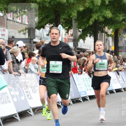 21.09.2025 - PSD Bank Halbmarathon Strokosch-Dieckow http://msf.ph/oto/8920420 21.09.2025 11:54:53 Ziel 1069, 1135, 1569, 2164, 2866, 3349, 4028, 4047 meine-sportfotos.de