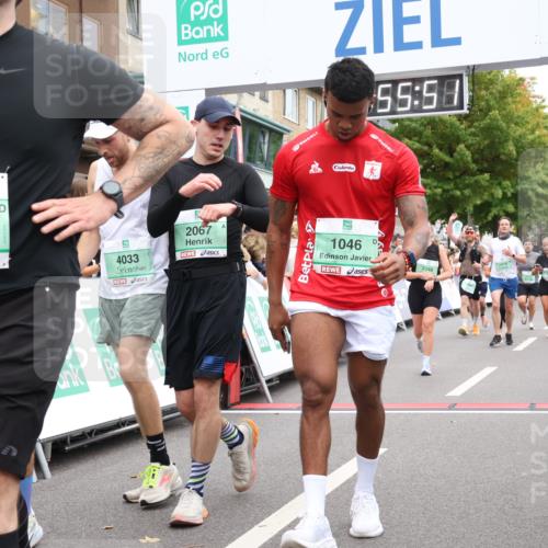 21.09.2025 - PSD Bank Halbmarathon Strokosch-Dieckow http://msf.ph/oto/8920505 21.09.2025 11:55:14 Ziel 1046, 1078, 2067, 2275, 2348, 2364, 2500, 2646, 3295, 3958, 3968, 4033 meine-sportfotos.de