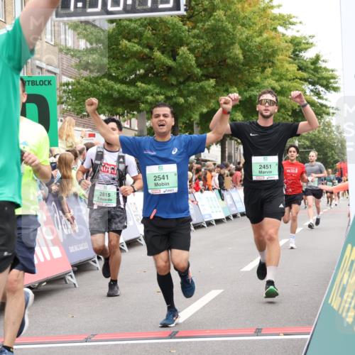 21.09.2025 - PSD Bank Halbmarathon Strokosch-Dieckow http://msf.ph/oto/8920619 21.09.2025 11:55:38 Ziel 1209, 1543, 1796, 2451, 2541, 2815, 2862, 2936, 3942, 3979, 4052 meine-sportfotos.de