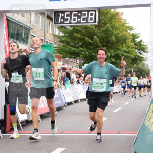 21.09.2025 - PSD Bank Halbmarathon Strokosch-Dieckow http://msf.ph/oto/8920691 21.09.2025 11:55:52 Ziel 1134, 1818, 1819, 2273, 2399, 2587, 2642, 2680 meine-sportfotos.de