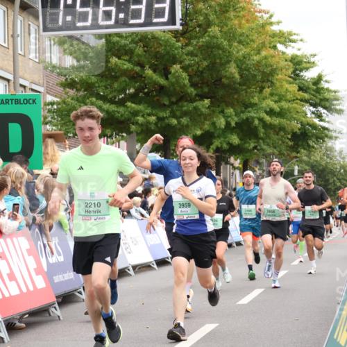 21.09.2025 - PSD Bank Halbmarathon Strokosch-Dieckow http://msf.ph/oto/8920720 21.09.2025 11:55:57 Ziel 1124, 1568, 1818, 1819, 2210, 2218, 2399, 2456, 2587, 2636, 2642, 2901, 3166, 3959 meine-sportfotos.de