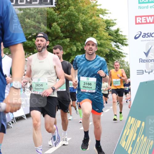 21.09.2025 - PSD Bank Halbmarathon Strokosch-Dieckow http://msf.ph/oto/8920729 21.09.2025 11:56:00 Ziel 1124, 1273, 1536, 1568, 2210, 2218, 2399, 2456, 2488, 2636, 2642, 2901, 3166, 3959 meine-sportfotos.de
