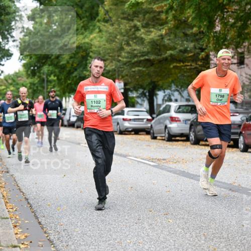 21.09.2025 - PSD Bank Halbmarathon Dr. Thomas Lammeyer http://msf.ph/oto/8920755 21.09.2025 10:39:50 Laufen 2391, 1102, 1798, 4915 meine-sportfotos.de