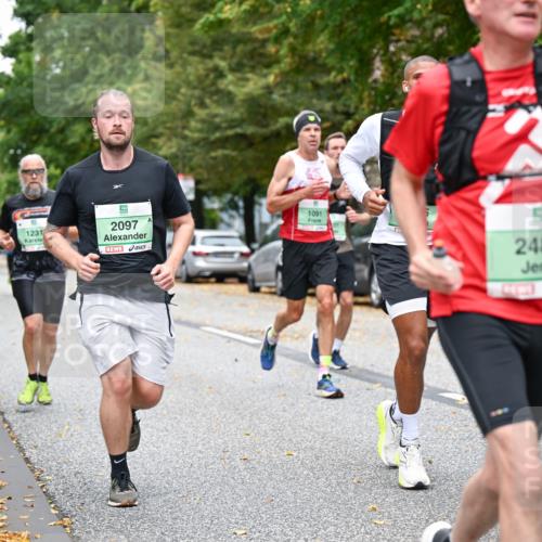 21.09.2025 - PSD Bank Halbmarathon Dr. Thomas Lammeyer http://msf.ph/oto/8920849 21.09.2025 10:40:02 Laufen 1231, 2097, 1091, 2485 meine-sportfotos.de