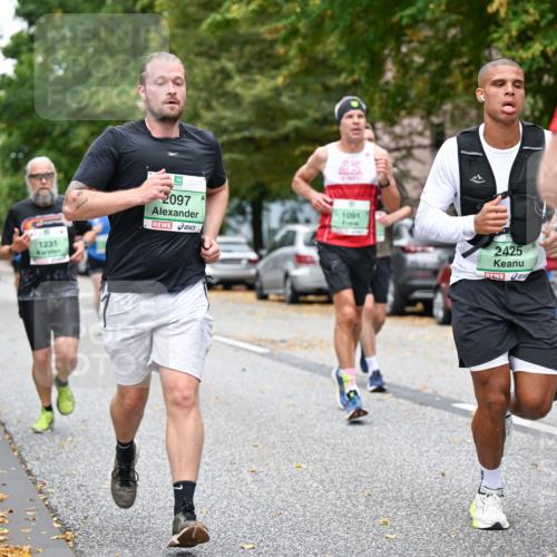 21.09.2025 - PSD Bank Halbmarathon Dr. Thomas Lammeyer http://msf.ph/oto/8920853 21.09.2025 10:40:02 Laufen 1231, 2097, 1091, 2425 meine-sportfotos.de