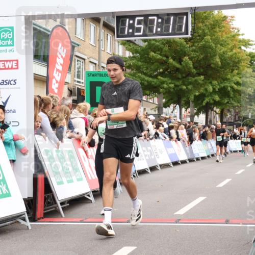 21.09.2025 - PSD Bank Halbmarathon Strokosch-Dieckow http://msf.ph/oto/8920888 21.09.2025 11:56:35 Ziel 2258, 2569, 2746, 2793, 2878, 2932 meine-sportfotos.de