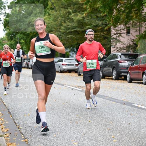 21.09.2025 - PSD Bank Halbmarathon Dr. Thomas Lammeyer http://msf.ph/oto/8920937 21.09.2025 10:40:14 Laufen 1368, 2307, 2227, 4925 meine-sportfotos.de