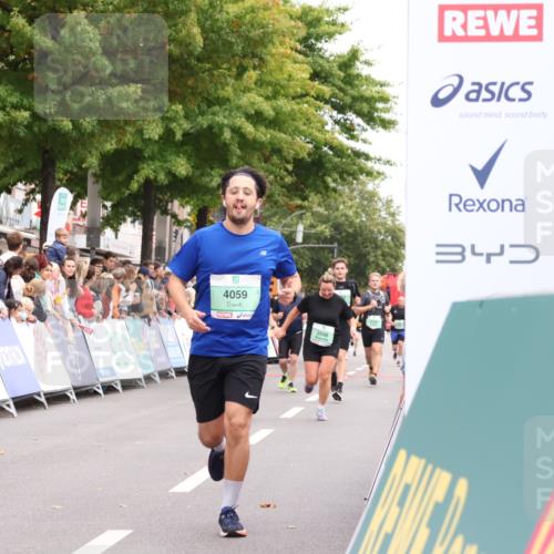 21.09.2025 - PSD Bank Halbmarathon Strokosch-Dieckow http://msf.ph/oto/8921075 21.09.2025 11:57:29 Ziel 2465, 2592, 2598, 3110, 4025, 4059 meine-sportfotos.de
