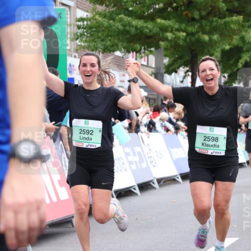 21.09.2025 - PSD Bank Halbmarathon Strokosch-Dieckow http://msf.ph/oto/8921095 21.09.2025 11:57:33 Ziel 1223, 2319, 2465, 2592, 2598, 4059 meine-sportfotos.de