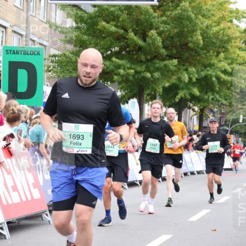 21.09.2025 - PSD Bank Halbmarathon Strokosch-Dieckow http://msf.ph/oto/8921138 21.09.2025 11:57:46 Ziel 1397, 1547, 1693, 2244, 2756, 2775, 3945, 4061 meine-sportfotos.de