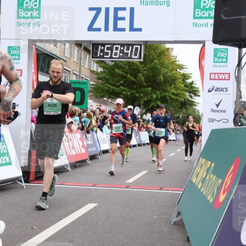 21.09.2025 - PSD Bank Halbmarathon Strokosch-Dieckow http://msf.ph/oto/8921259 21.09.2025 11:58:03 Ziel 1158, 1411, 2282, 2546, 2586, 2836, 3375, 4024, 4039 meine-sportfotos.de