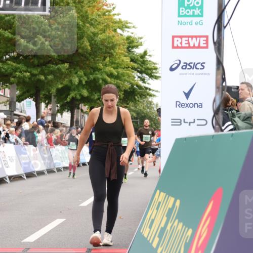 21.09.2025 - PSD Bank Halbmarathon Strokosch-Dieckow http://msf.ph/oto/8921309 21.09.2025 11:58:07 Ziel 1158, 1411, 1444, 2170, 2282, 2381, 2491, 2546, 2586, 2836, 3375, 4039 meine-sportfotos.de