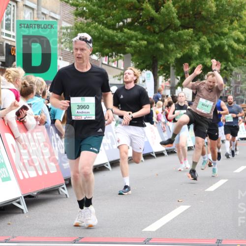 21.09.2025 - PSD Bank Halbmarathon Strokosch-Dieckow http://msf.ph/oto/8921533 21.09.2025 11:58:35 Ziel 1197, 1275, 1276, 1322, 1610, 2289, 2343, 2637, 2832, 2858, 3032, 3092, 3099, 3314, 3960, 4044 meine-sportfotos.de